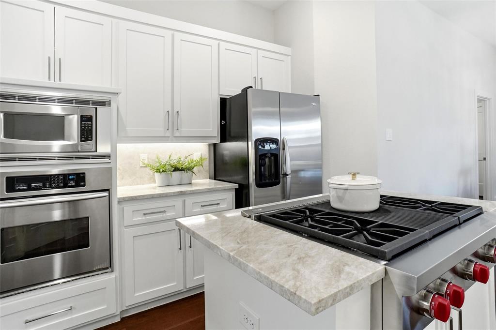 Lakes Of Highland Oaks The - Residential