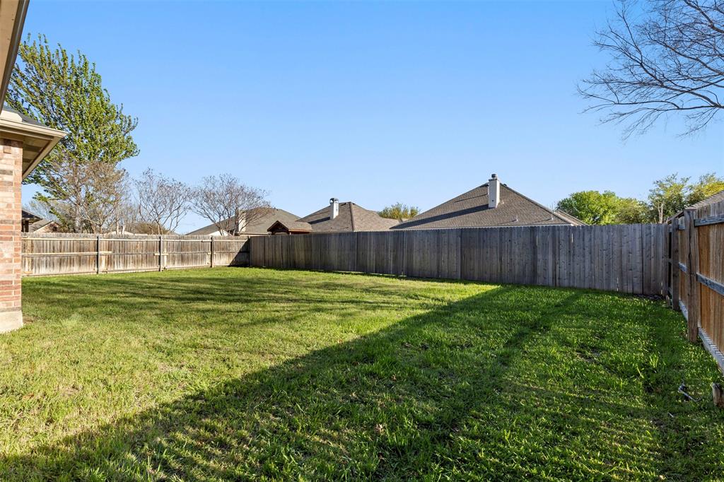 Common At Willow Creek - Residential