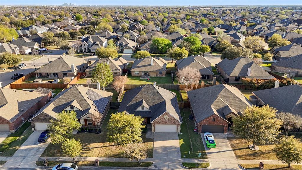 Common At Willow Creek - Residential