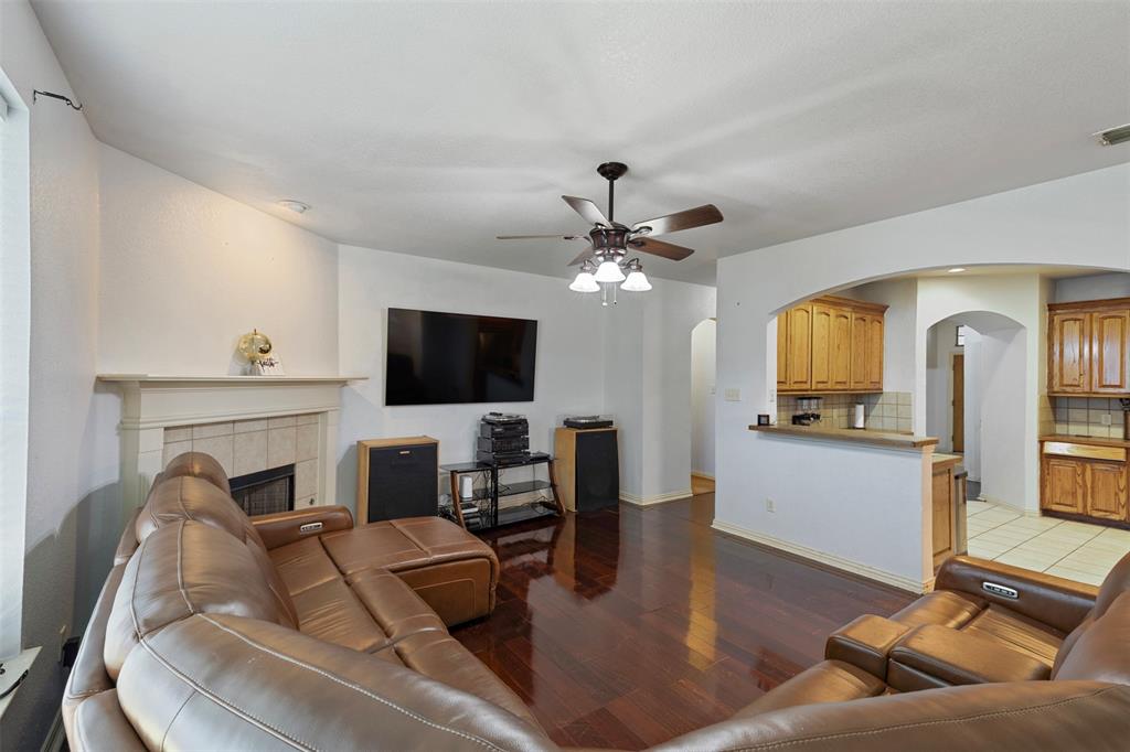 Common At Willow Creek - Residential