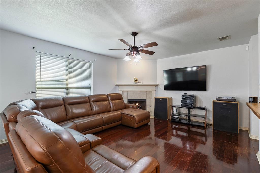 Common At Willow Creek - Residential