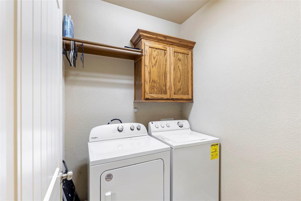 Common At Willow Creek - Residential