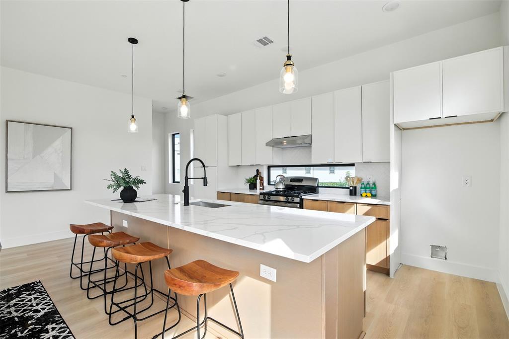 O A TEAL - Residential