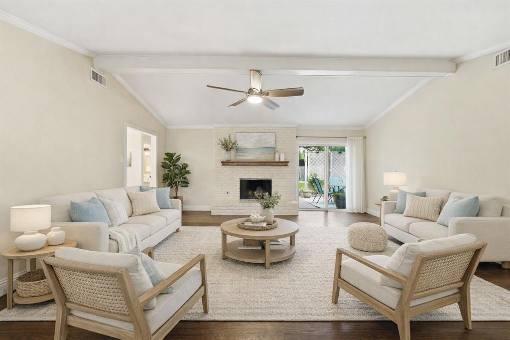 2115 Goldenrod Drive