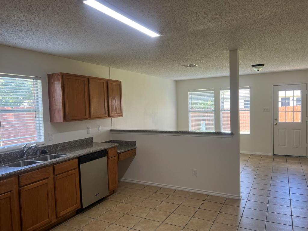 Villages Woodlake Ph 02a - Residential Lease