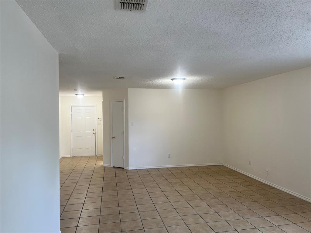 Villages Woodlake Ph 02a - Residential Lease