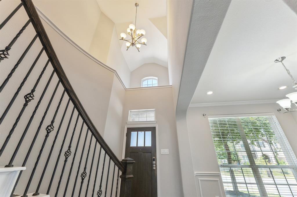 2436 Kingsgate
