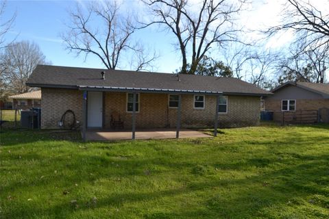 A home in Blooming Grove