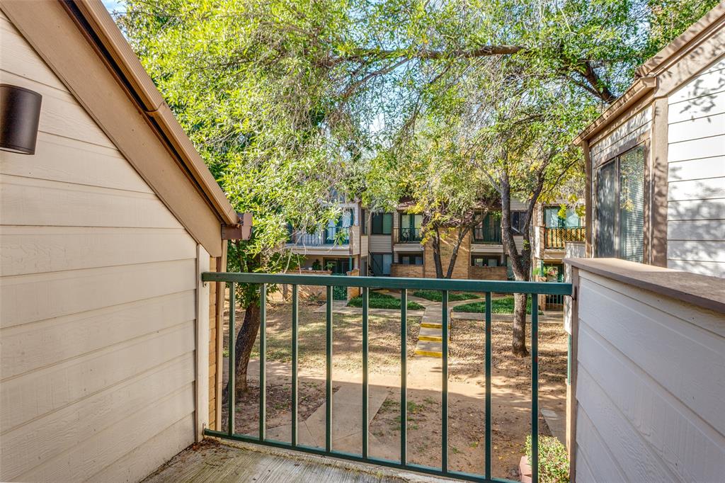 Arlington Oaks Condo - Residential