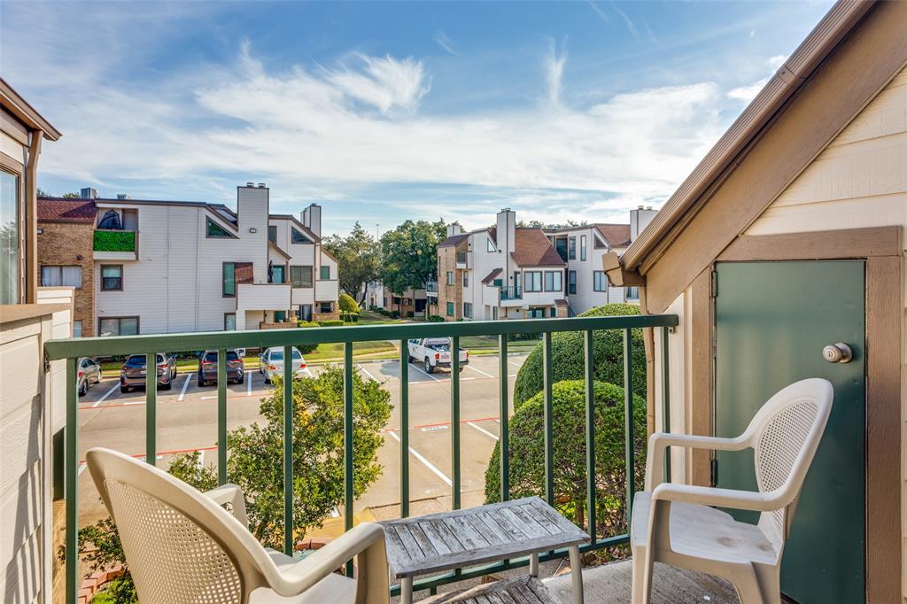 Arlington Oaks Condo - Residential