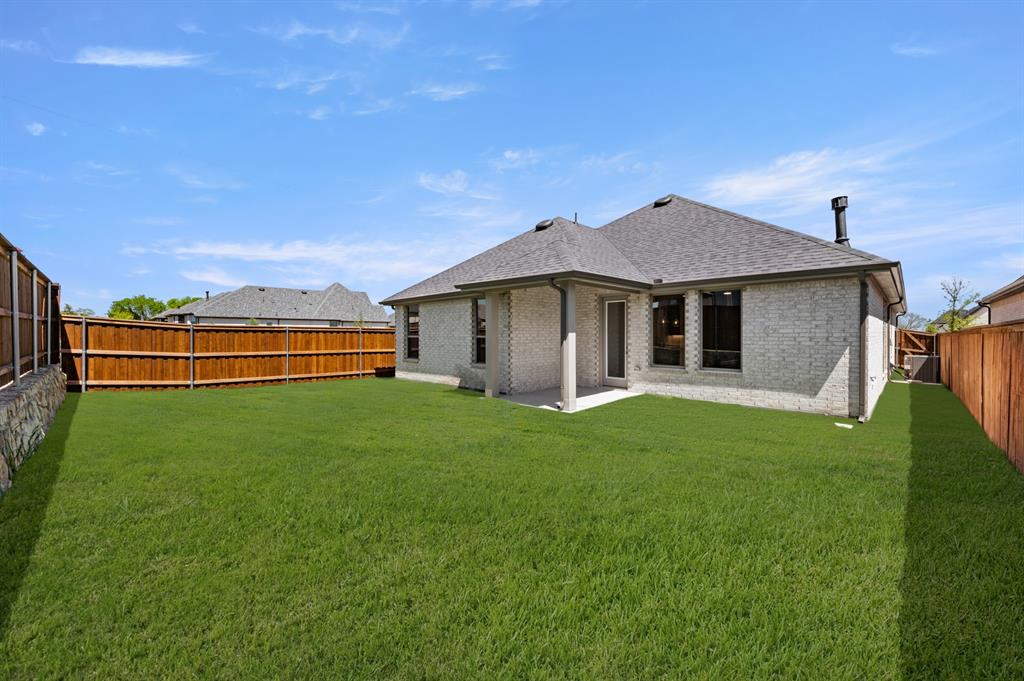 1409 Ripple Glass Road