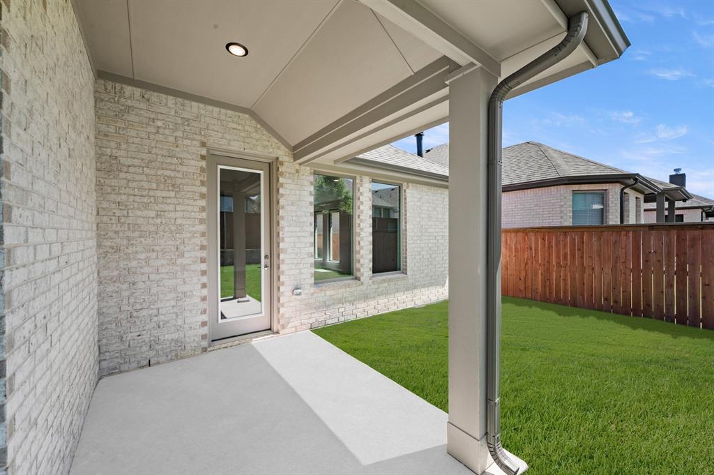 1409 Ripple Glass Road