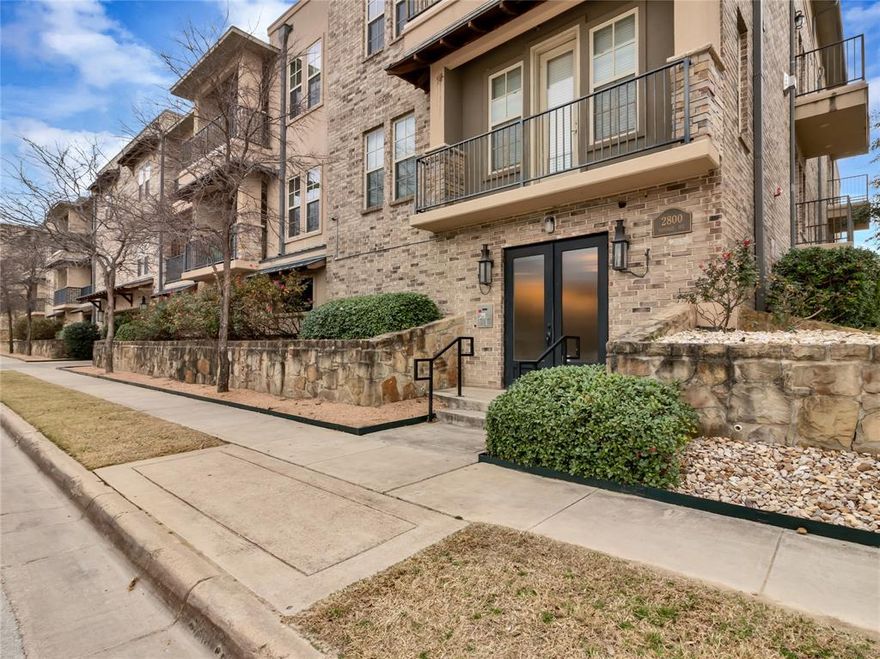 SkyRock Condos just walking distance to TCU!
This stunning condo boasts an open floor plan with upscale and modern details such as a chefs kitchen with granite counter tops and stainless steel appliances, hardwood floors, spacious bedrooms and baths along with an oversized private balcony. Community offers gated entrance, workout facility, parking garage, extra storage closets, rooftop terrace with outdoor patio area for small gatherings. Come take a look today you will surely want to live here!

Building has security guard during the weekend nights, private gated garage with two assigned spaces for each unit, and security code controlled entry doors.

Skyrock Condominiums is one block from TCU campus, convenient to Trinity Trails, downtown, upscale shopping areas, and great restaurants.
