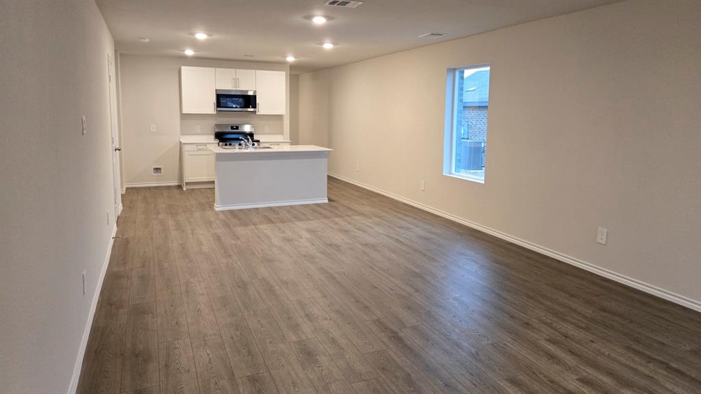 Leonard Crossing - Residential