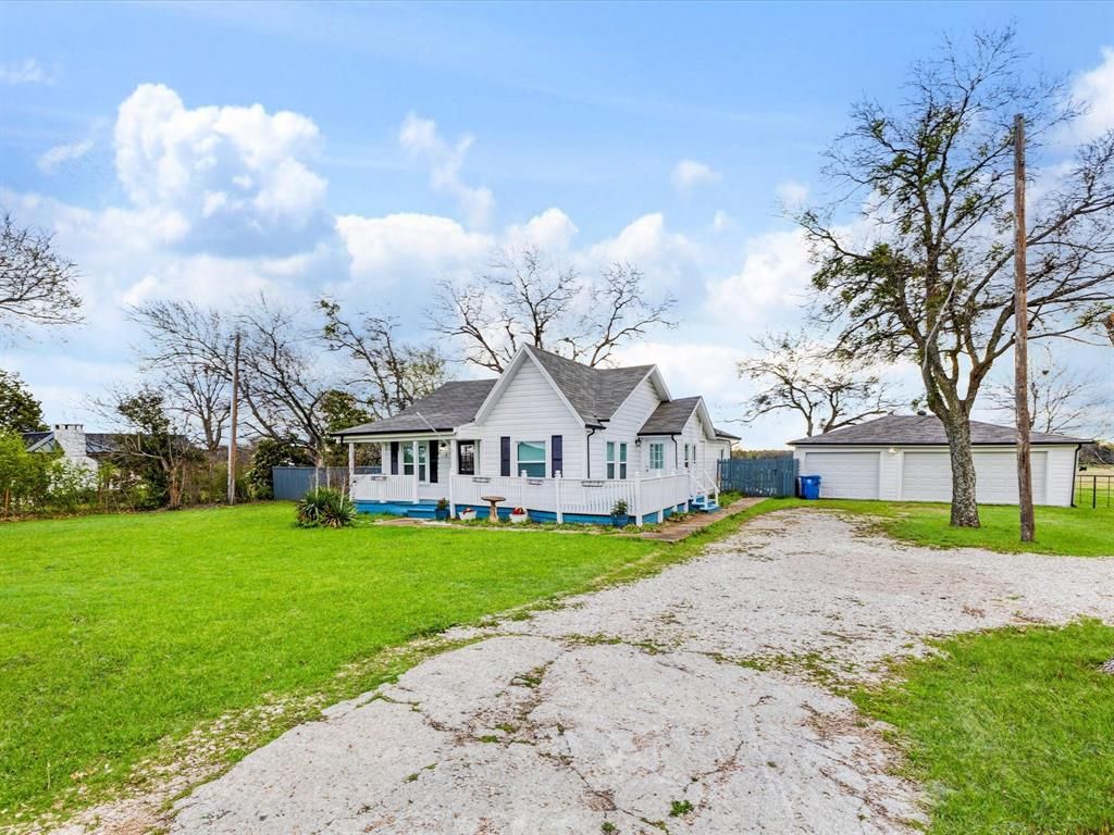 Photo of 222 Barnes Bridge Road, Sunnyvale, TX 75182 (MLS # 21206099)