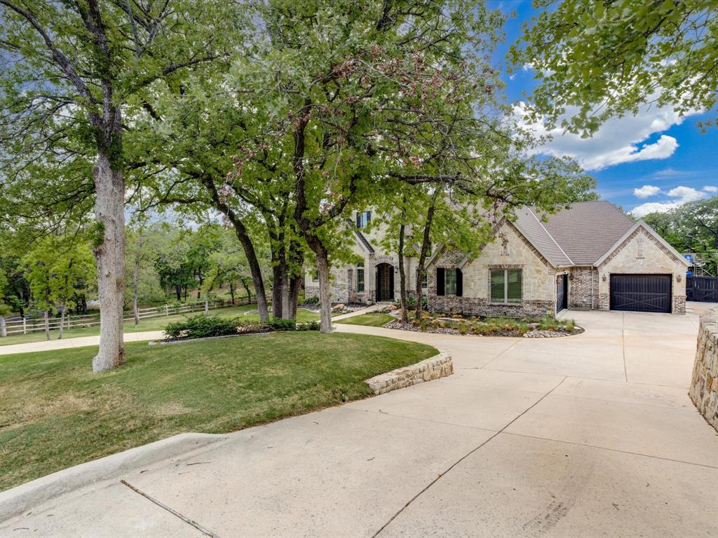 1140 Oak Trail
