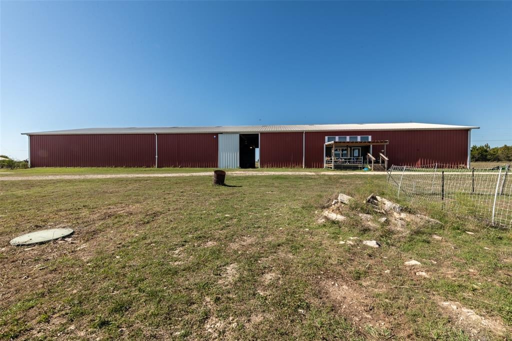 1868 County Road 3208