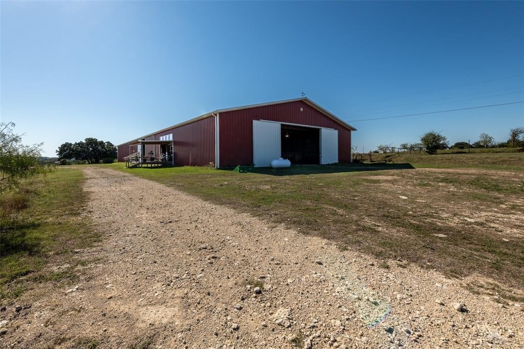 1868 County Road 3208