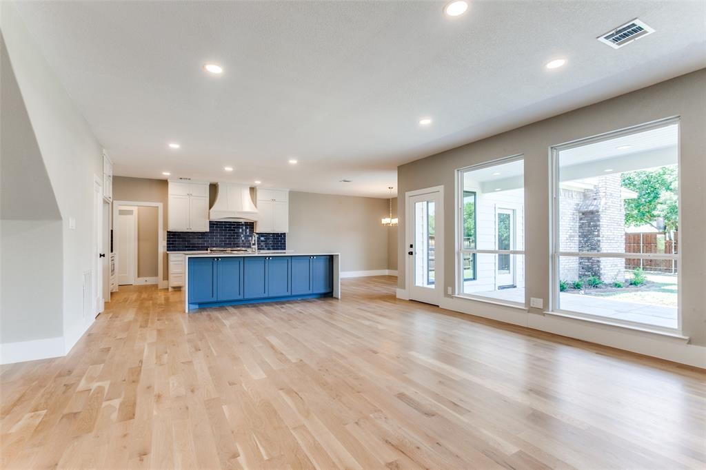 717 Sunkist Lane