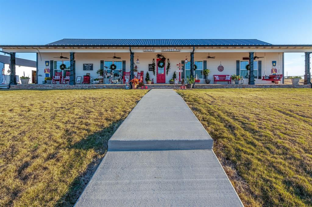 Photo of 965 County Road 223, Stephenville, TX 76401 (MLS # 21267590)