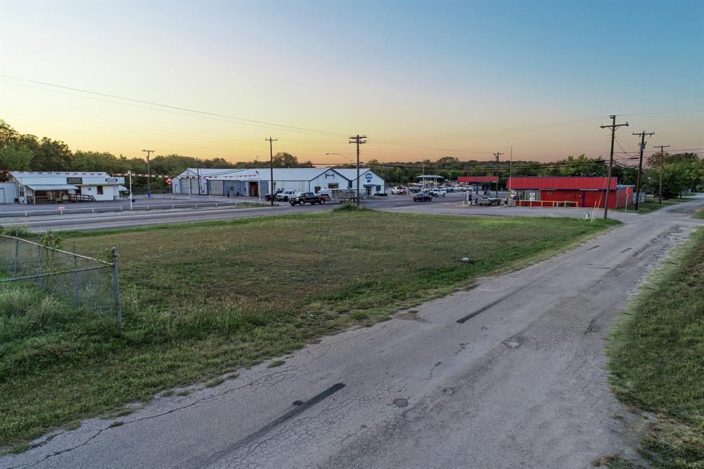 Lawn Place 01 - Land