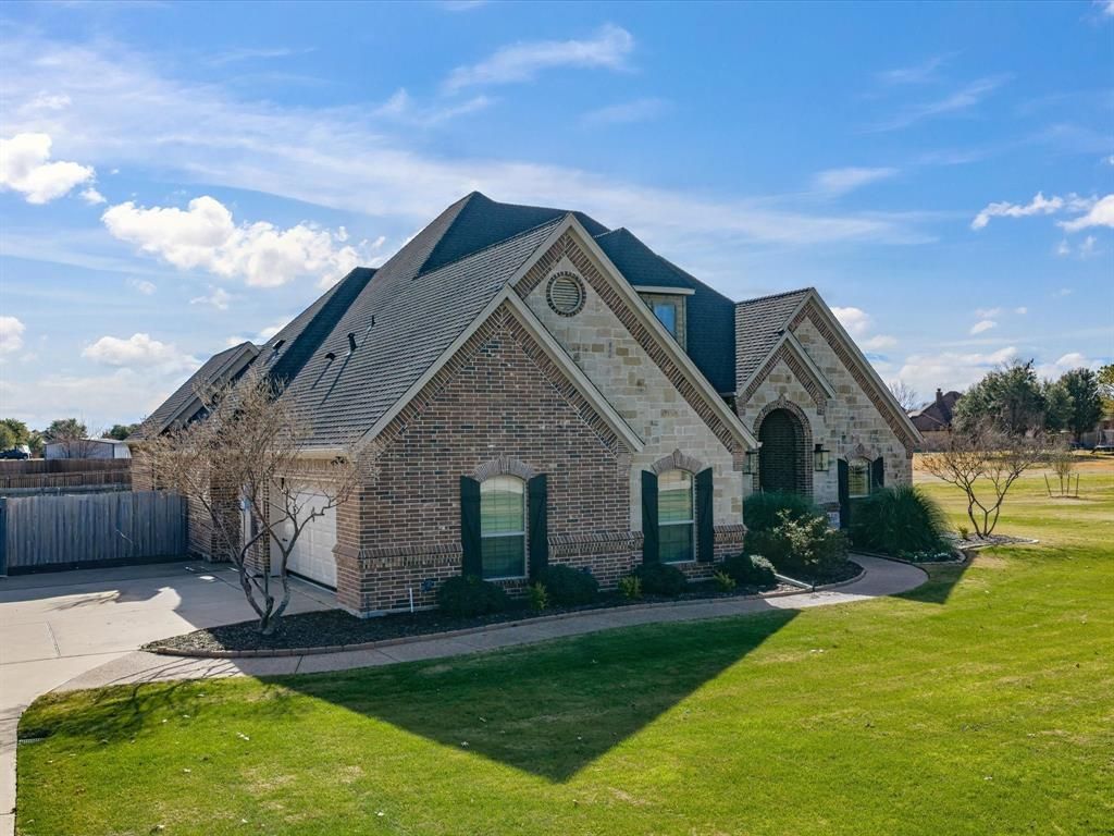 Photo of 105 Mesquite Court, Decatur, TX 76234 (MLS # 21162530)