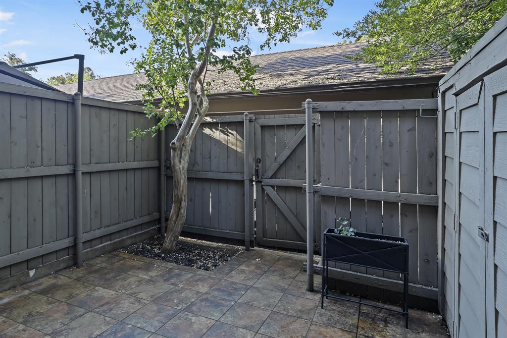 9910 Royal Lane 208