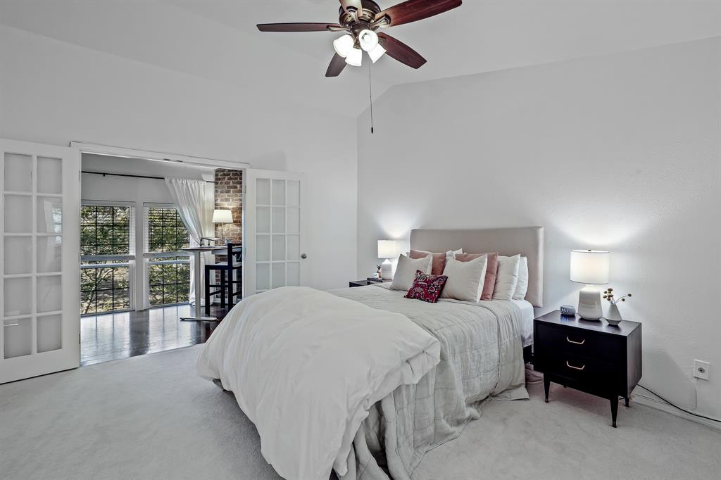 Glen Oaks Twnhms Condo - Residential