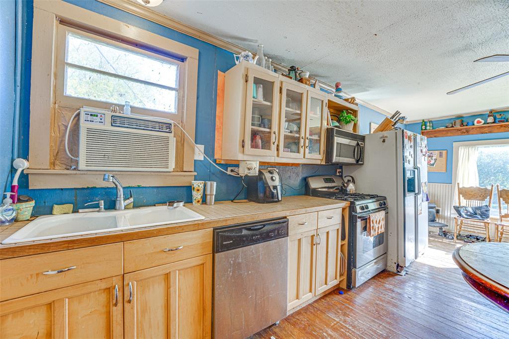 Original Town Of Ladonia - Residential