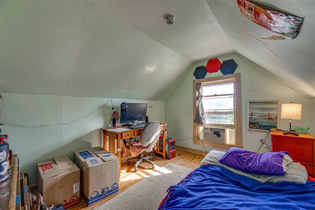 Original Town Of Ladonia - Residential