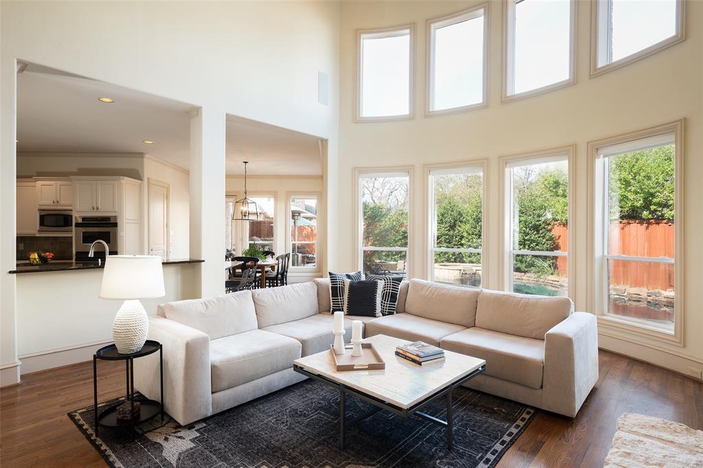 Royal Crest - Residential