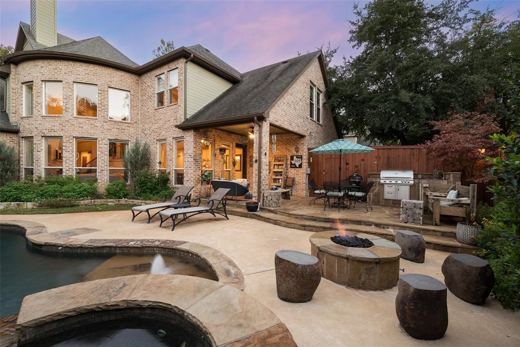 Royal Crest - Residential