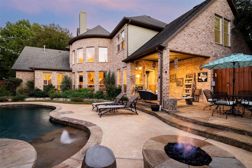 Royal Crest - Residential