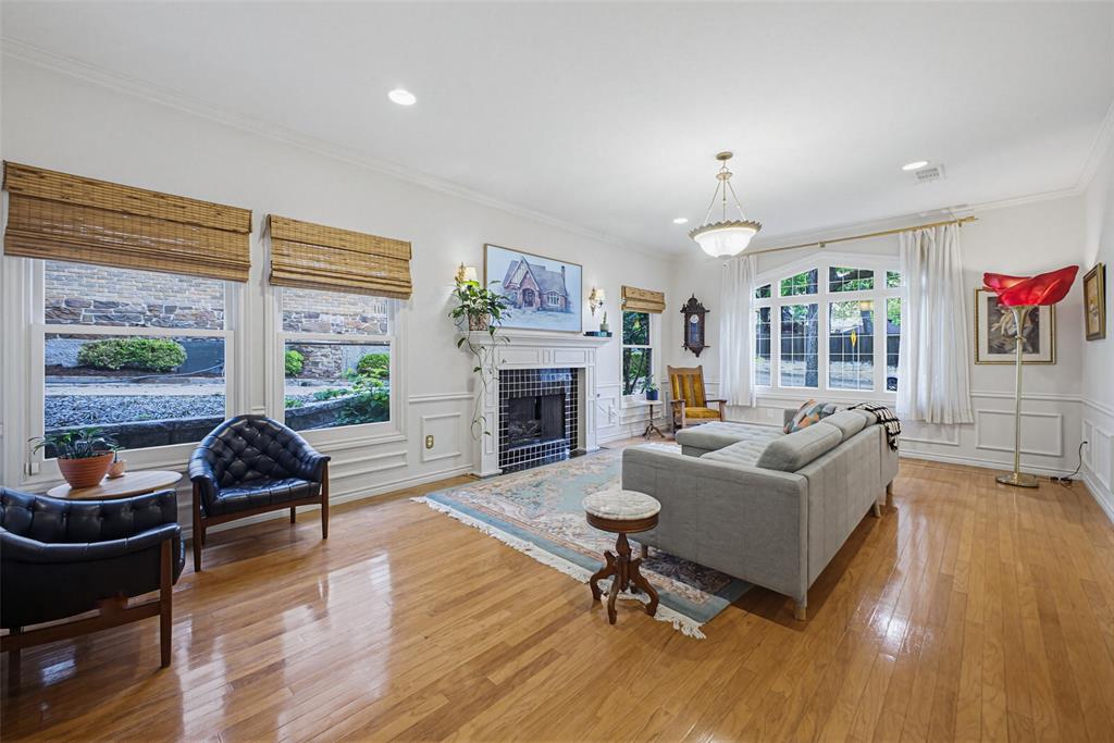 Hollywood - Residential