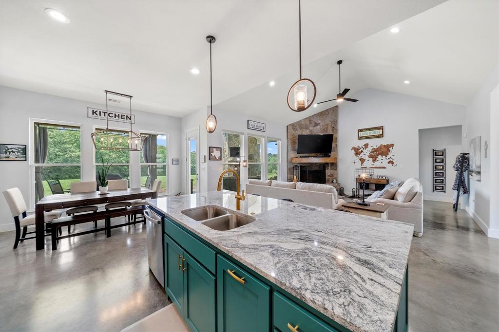 EAGLE SHORES - Residential