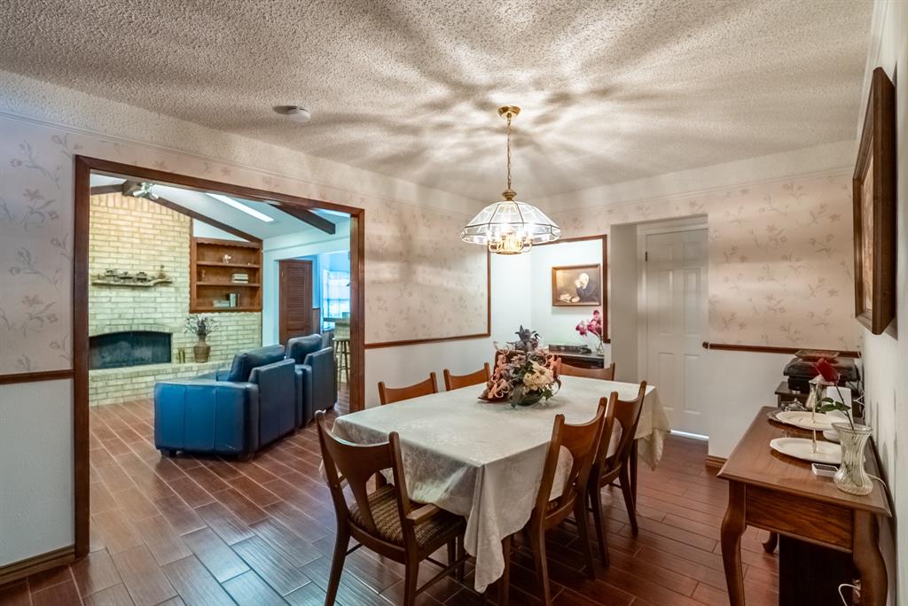 1712 Foster Drive