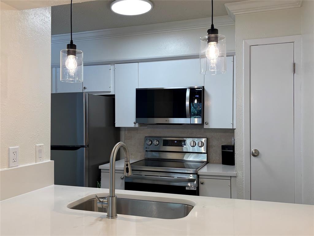 4859 Cedar Springs Road 255