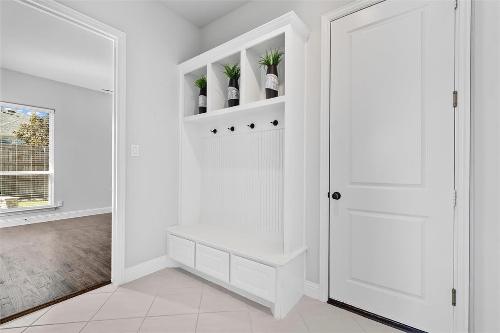 Prosper, Texas 75078, United States, 5 Bedrooms Bedrooms, ,5 BathroomsBathrooms,Residential,Pending,46041