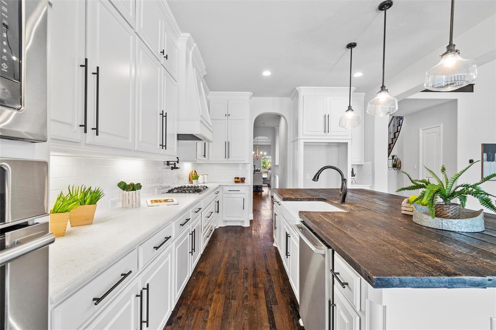 Prosper, Texas 75078, United States, 5 Bedrooms Bedrooms, ,5 BathroomsBathrooms,Residential,Pending,46041