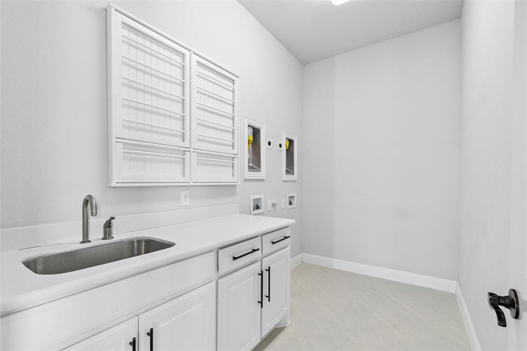 Prosper, Texas 75078, United States, 5 Bedrooms Bedrooms, ,5 BathroomsBathrooms,Residential,Pending,46041