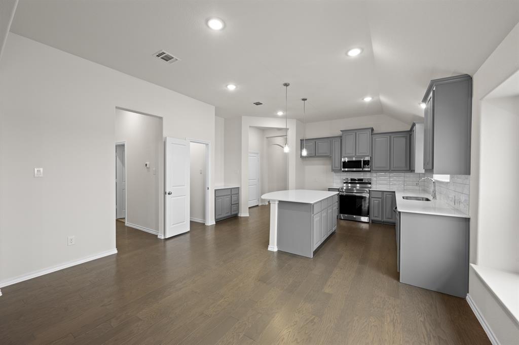 Summer Crest - Residential