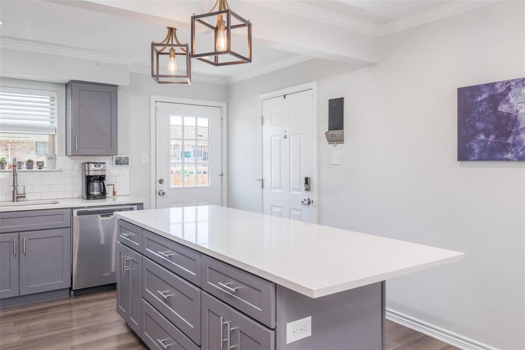 5076 Matilda Street 227