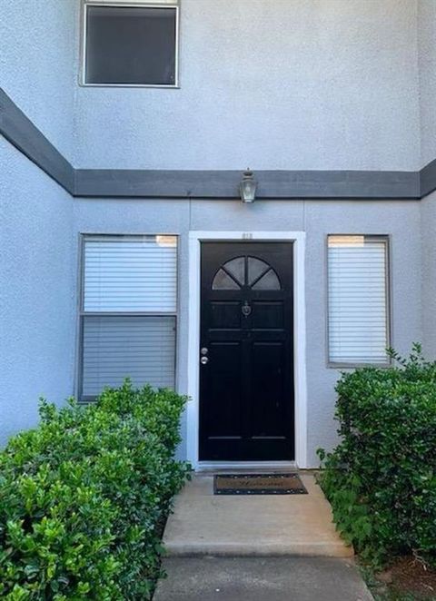 613 Ridgeline Drive Hurst TX 76053