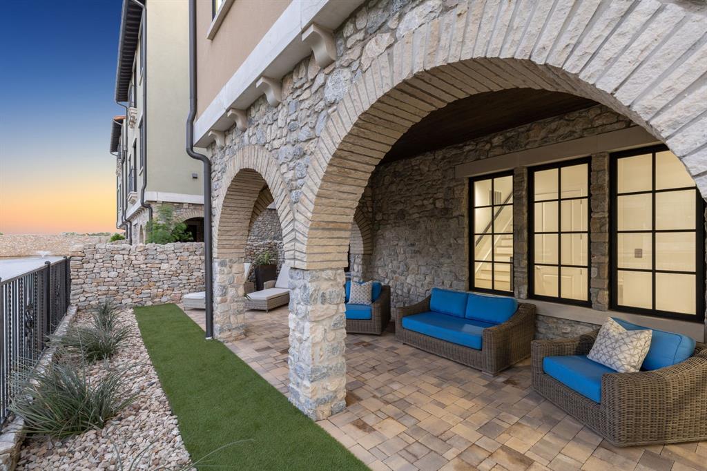 18 Comillas Court