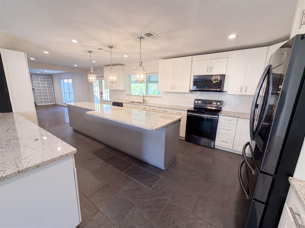 2226 Country Oaks Drive