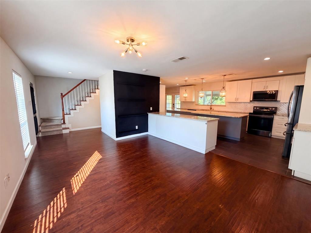 2226 Country Oaks Drive