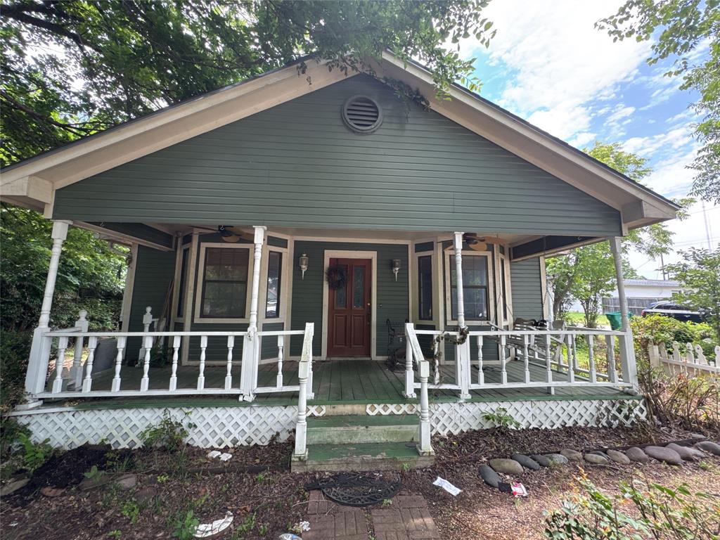 704 Harrington Street