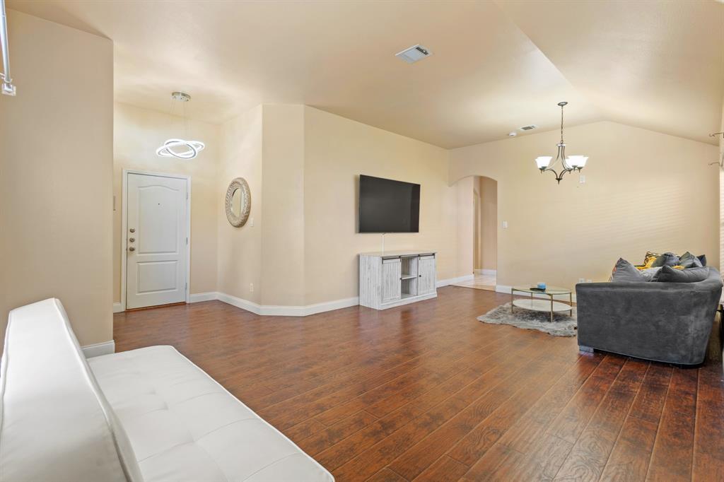 943 Furlong Drive