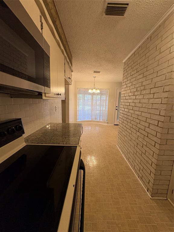 Ridgewood Park 04 - Residential Lease