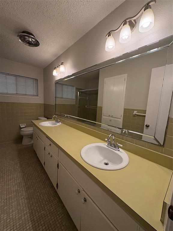 Ridgewood Park 04 - Residential Lease